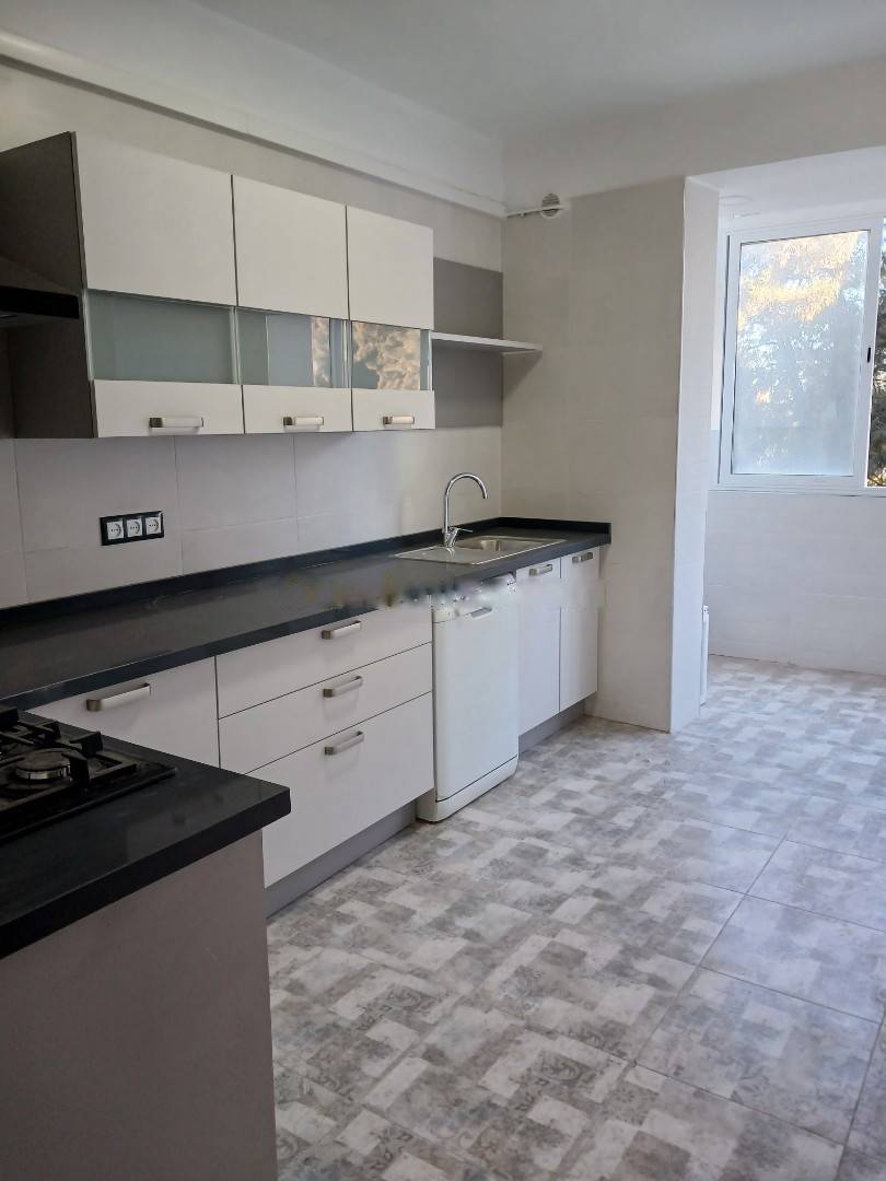 Location Appartement F3 Souidania