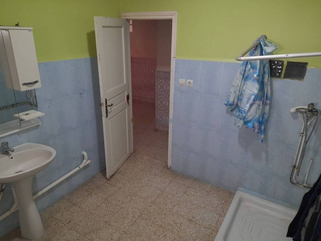 Location Niveau de villa F5 Djasr Kasentina