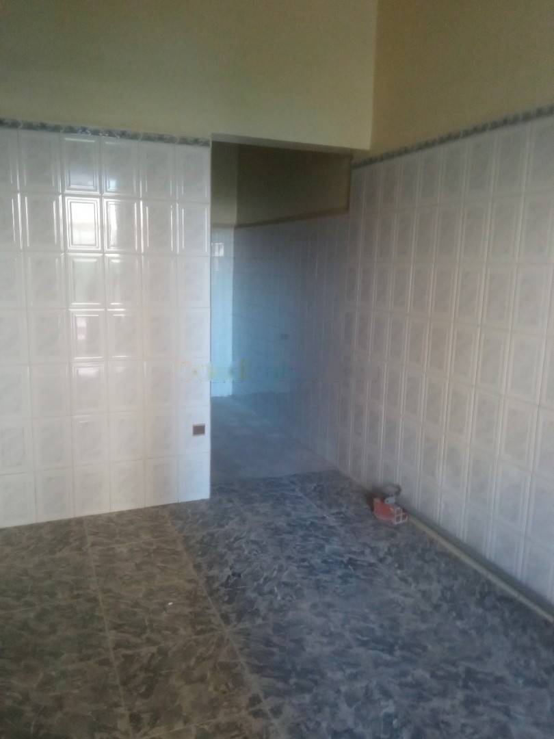 Vente Local F1 Bab Ezzouar