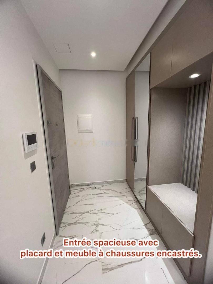 Location Appartement F4 Dely Ibrahim