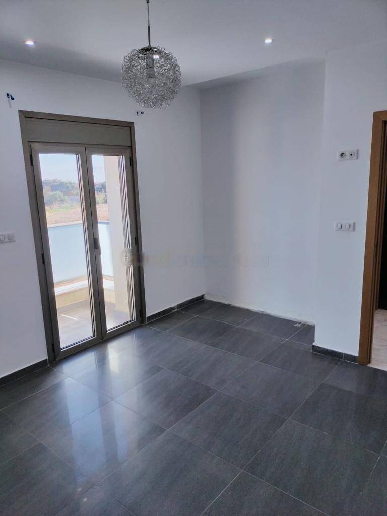 Location Appartement F4 Birkhadem