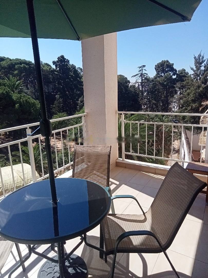 Location Appartement F4 Hydra