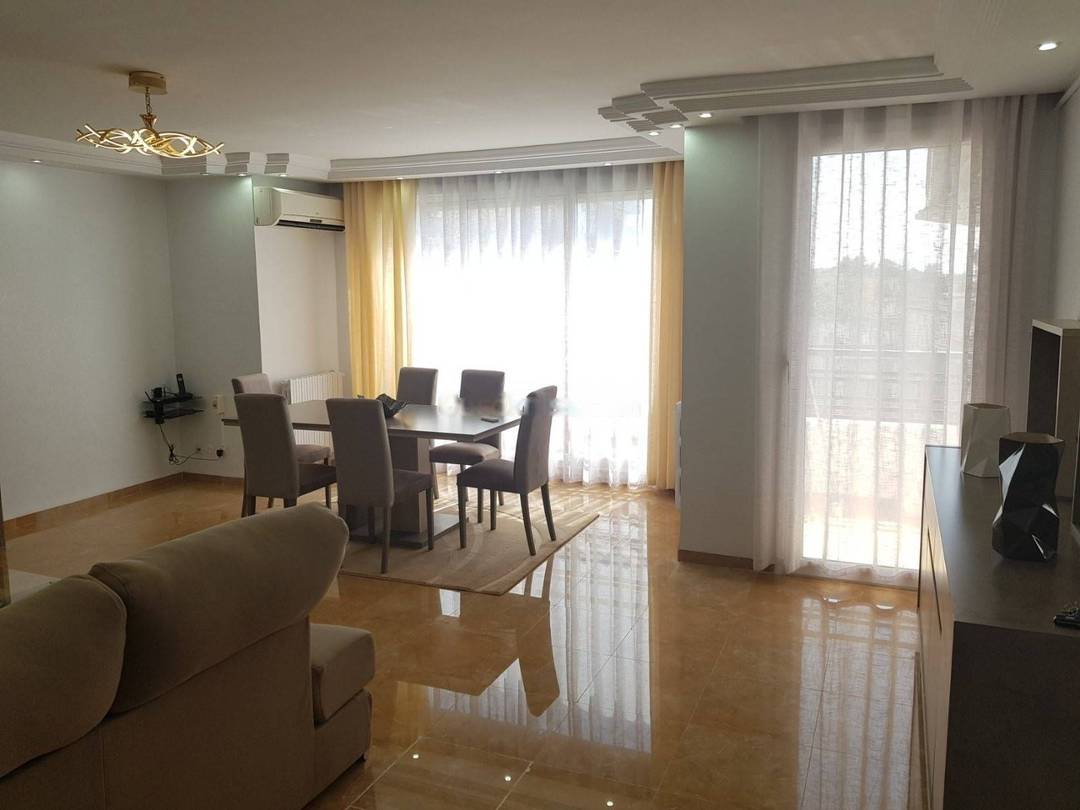 Location Appartement F4 Hydra