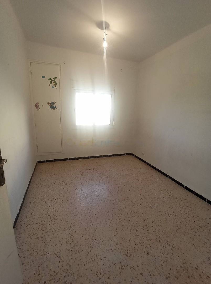 Location Appartement F4 El Achour