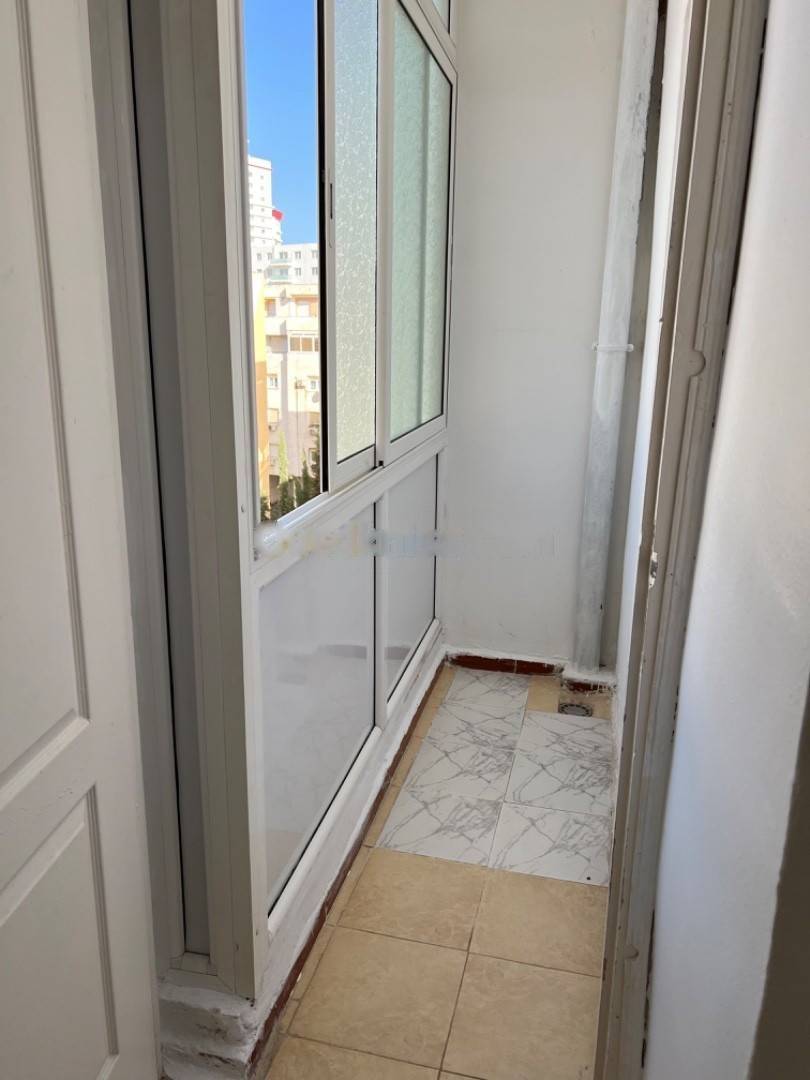 Location Appartement F3 Birkhadem