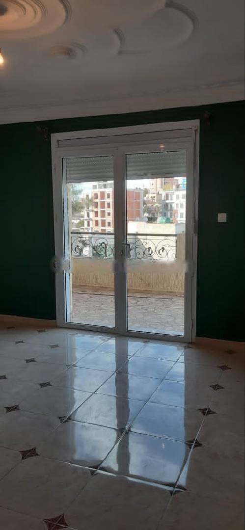 Location Niveau de villa F4 Birkhadem