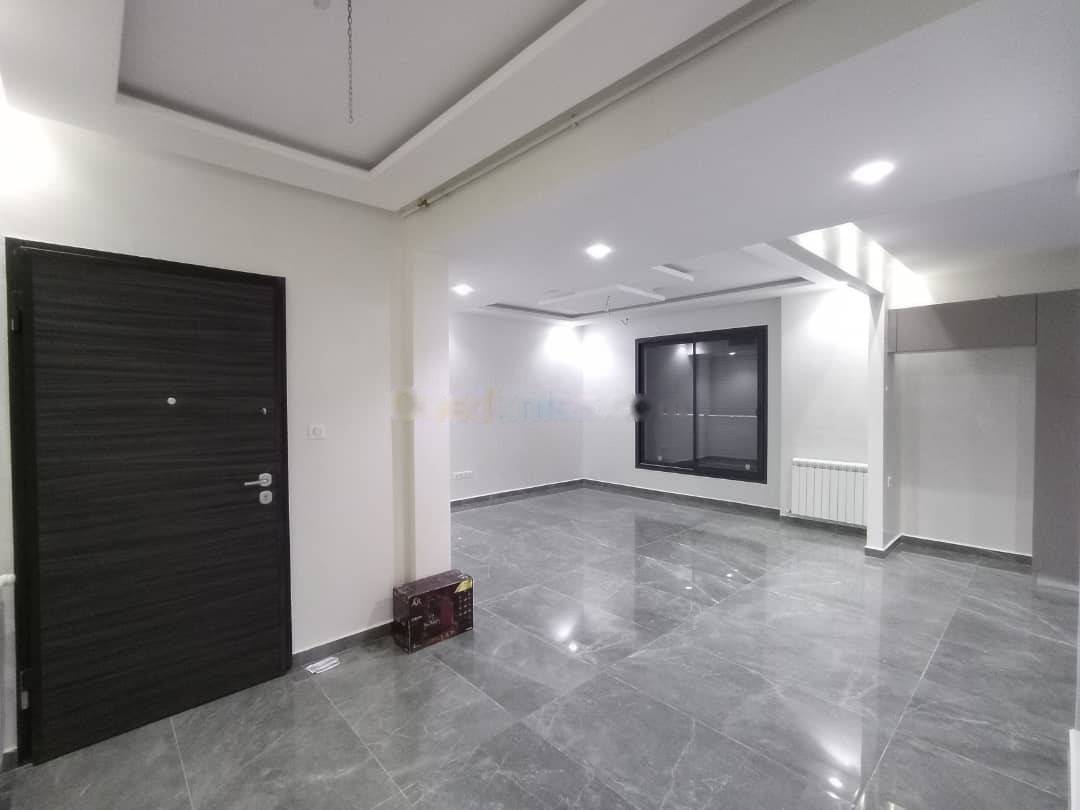 Location Appartement F4 Hydra