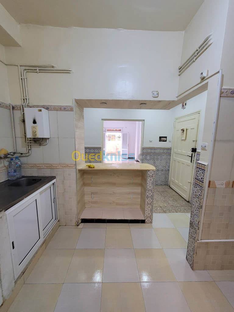 Location Appartement F3 Djasr Kasentina