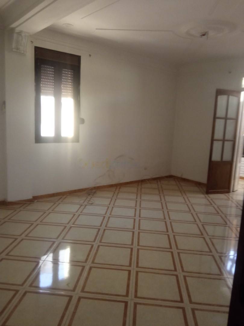 Location Appartement F3 Bab Ezzouar