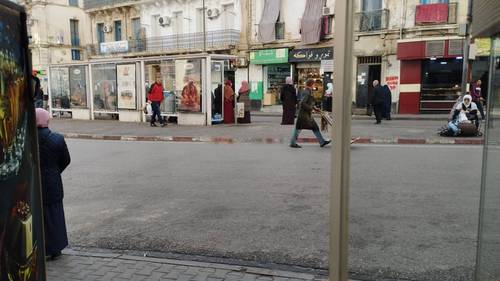 Location Local F1 Bab El Oued