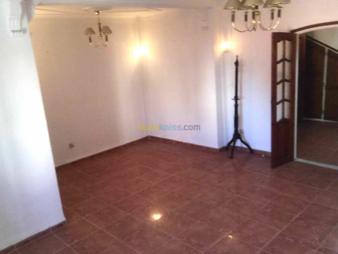 Location Appartement F5 Ain Taya