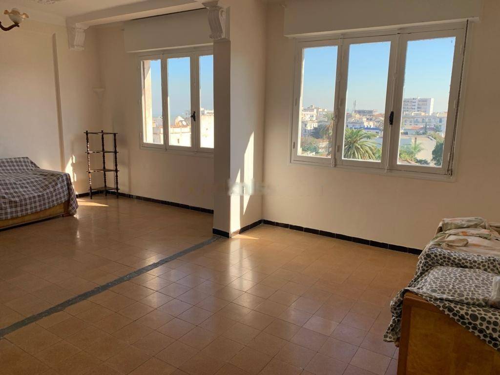 Location Appartement F4 Hussein Dey