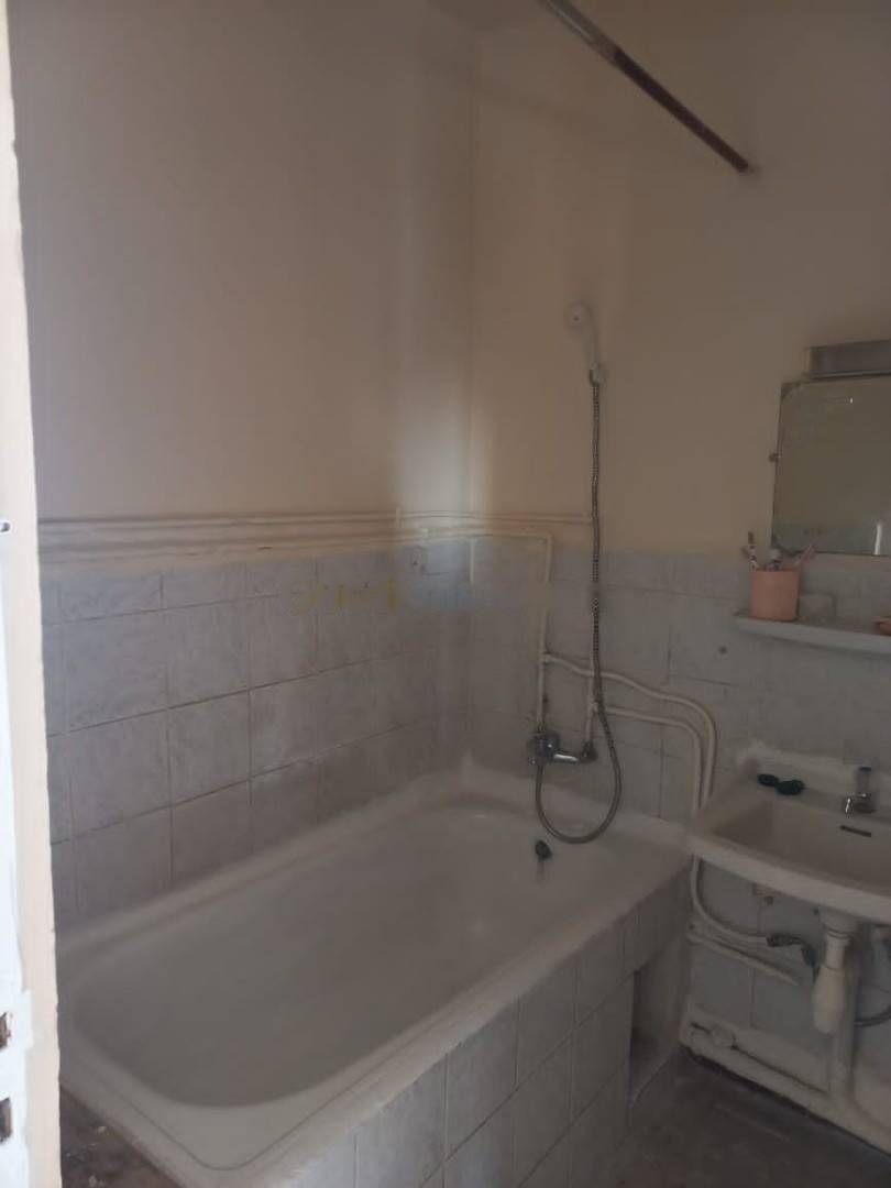 Location Appartement F2 Bab Ezzouar