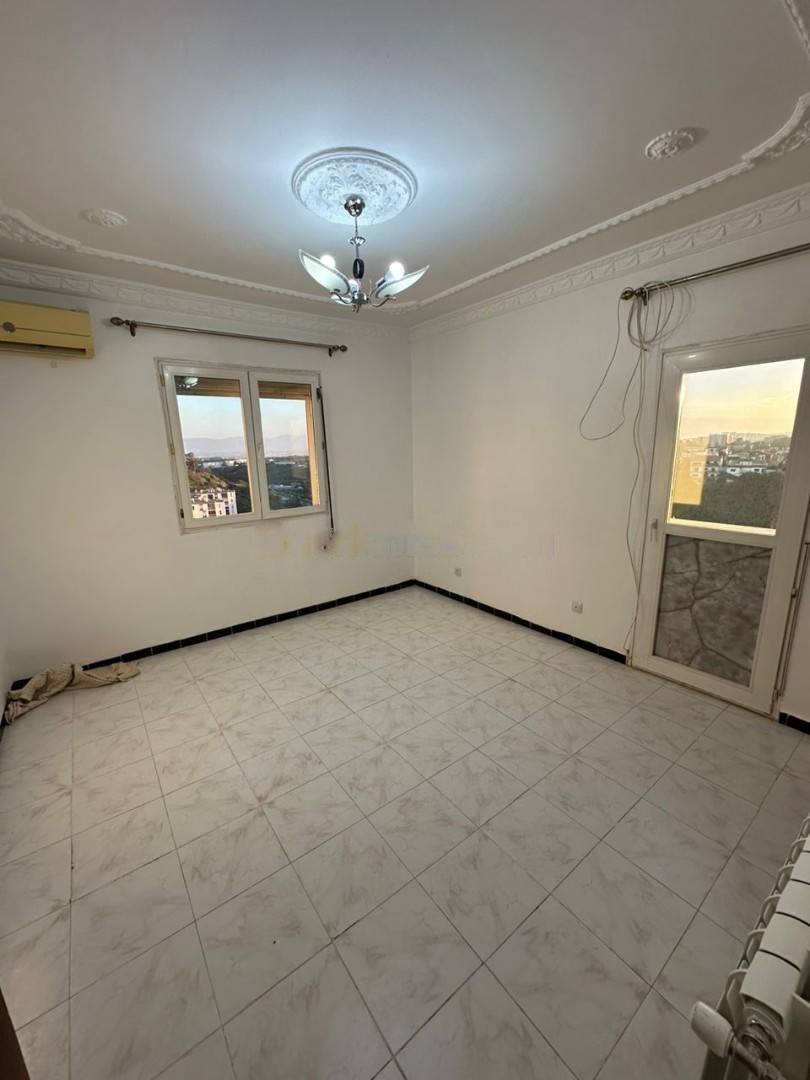 Location Appartement F4 Kouba