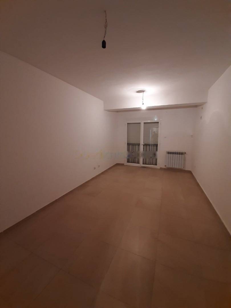 Location Appartement F4 Souidania