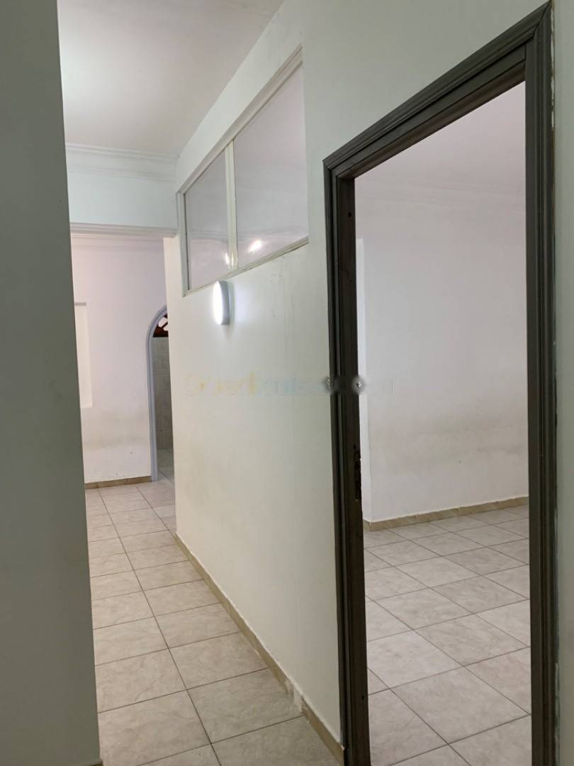 Location Niveau de villa F3 Ain Taya
