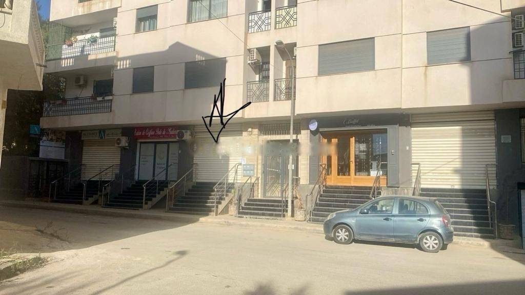 Location Local F0 El Achour