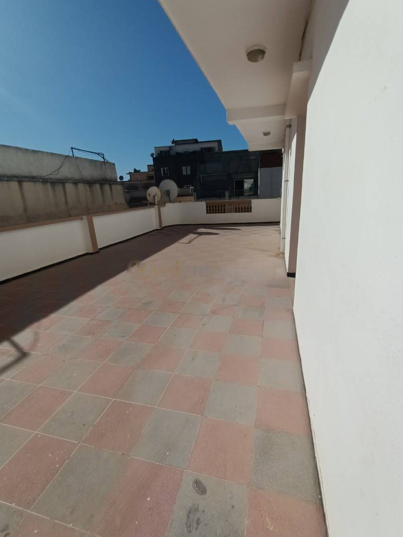 Location Niveau de villa F6 Birkhadem