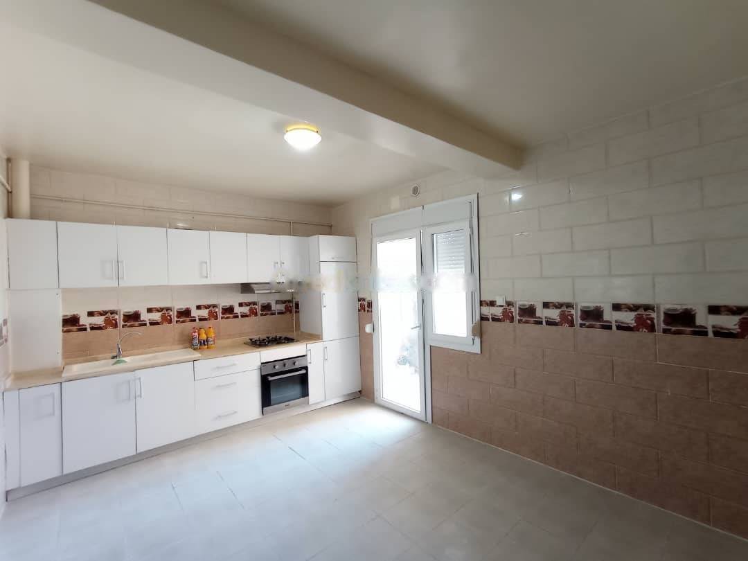 Location Appartement F5 Bordj El Bahri