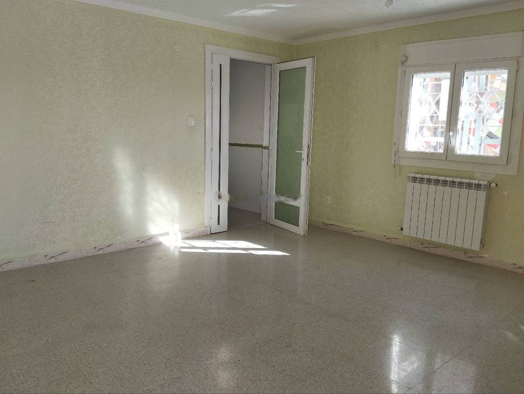 Location Niveau de villa F3 Djasr Kasentina