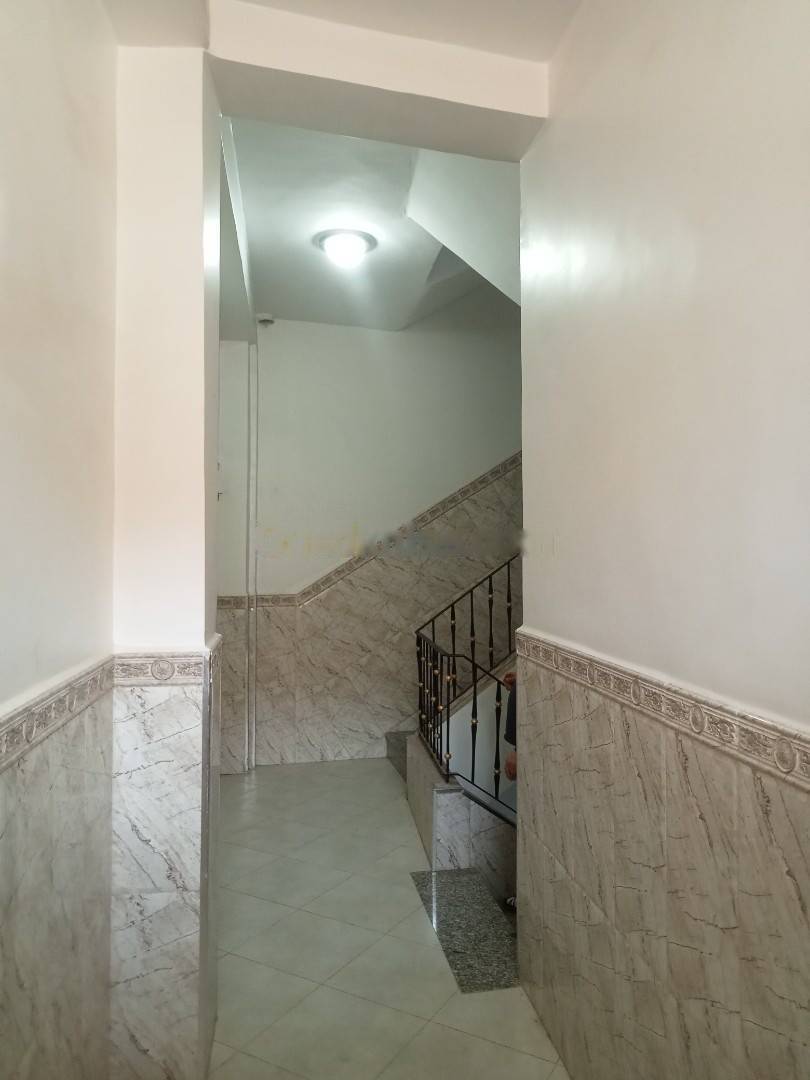 Location Appartement F3 Birkhadem