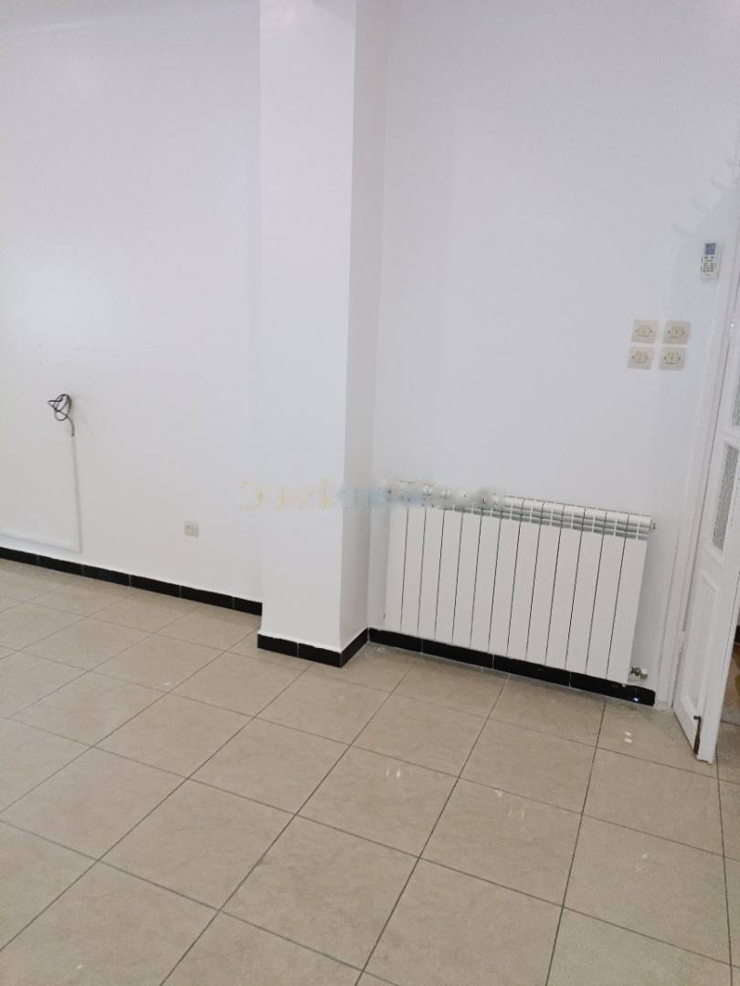 Location Niveau de villa F6 Cheraga