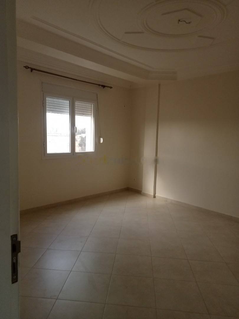 Location Appartement F3 Birkhadem