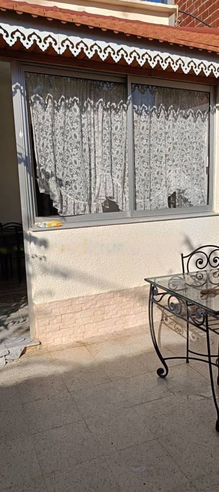 Location Niveau de villa F5 Djasr Kasentina