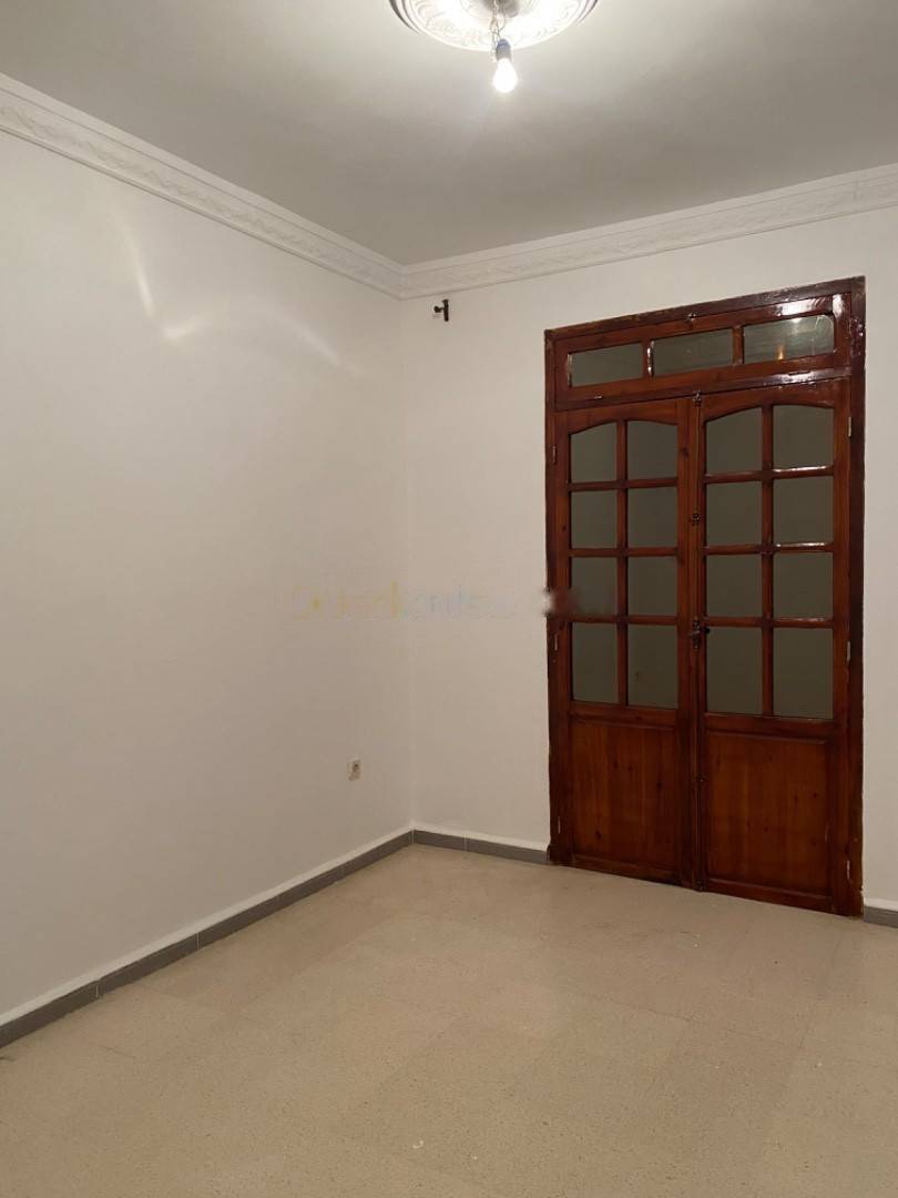 Location Niveau de villa F4 Baba Hassen