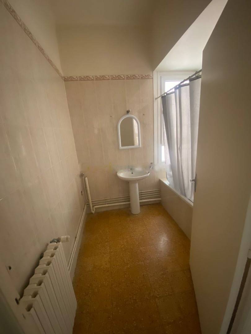 Location Appartement F2 Hydra