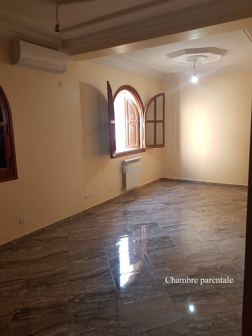 Location Villa F8 Dely Ibrahim