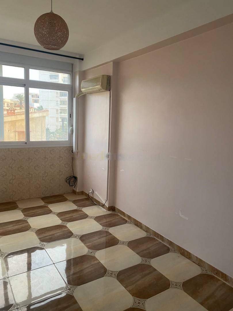 Vente Appartement F3 Bouzareah