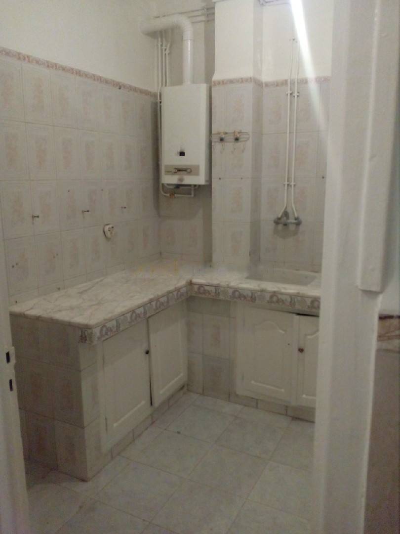 Location Appartement F3 Hussein Dey