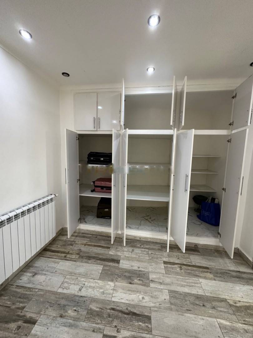 Location Appartement F4 Birkhadem