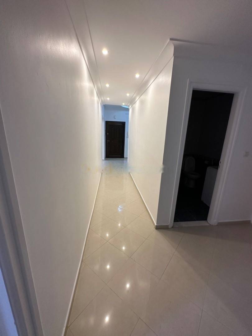 Location Appartement F4 Dely Ibrahim