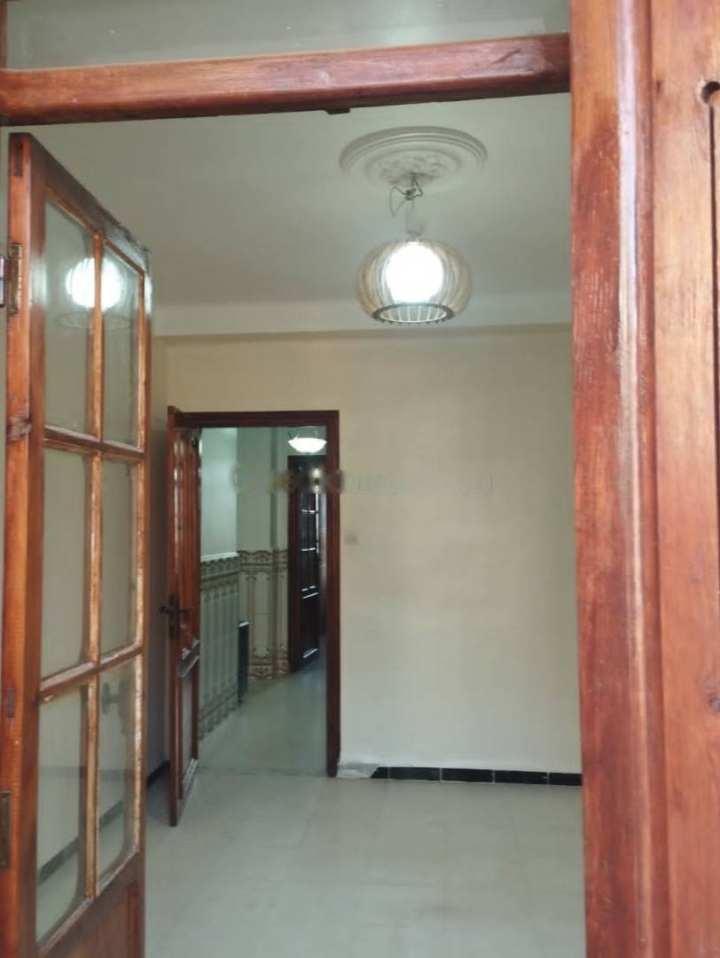 Location Appartement F3 Djasr Kasentina