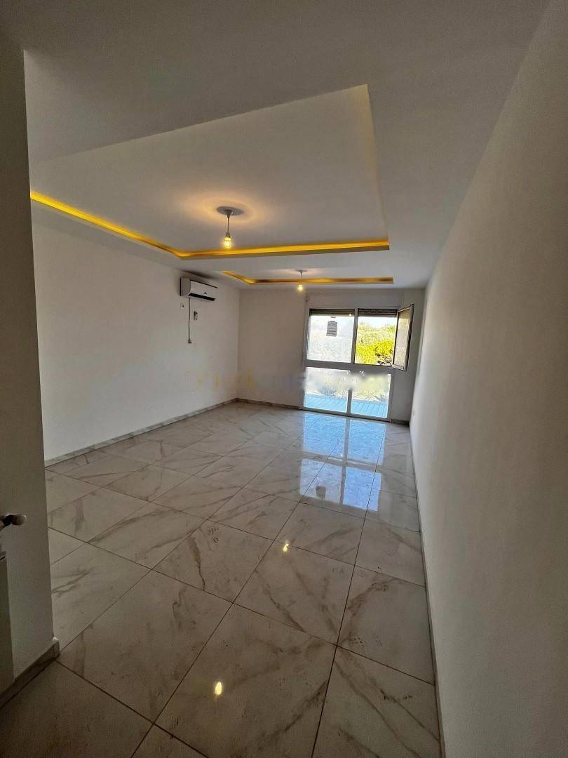 Location Appartement F4 El Achour