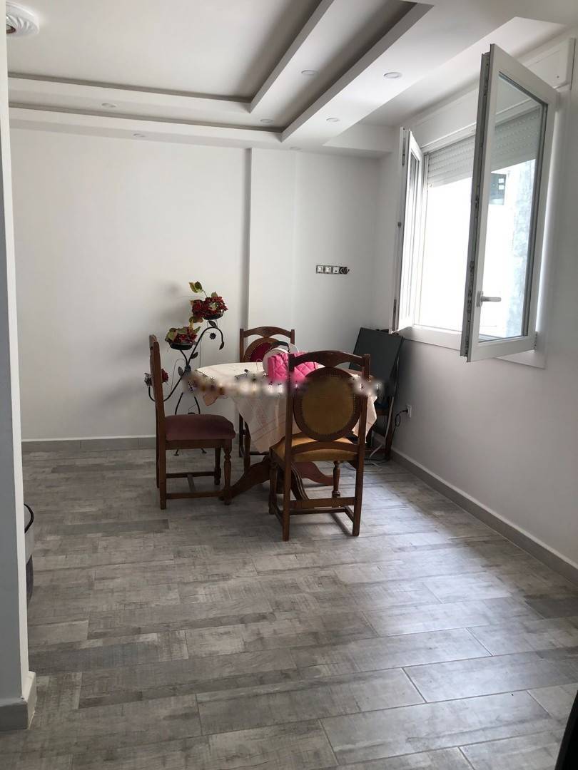 Location Appartement F2 Hydra