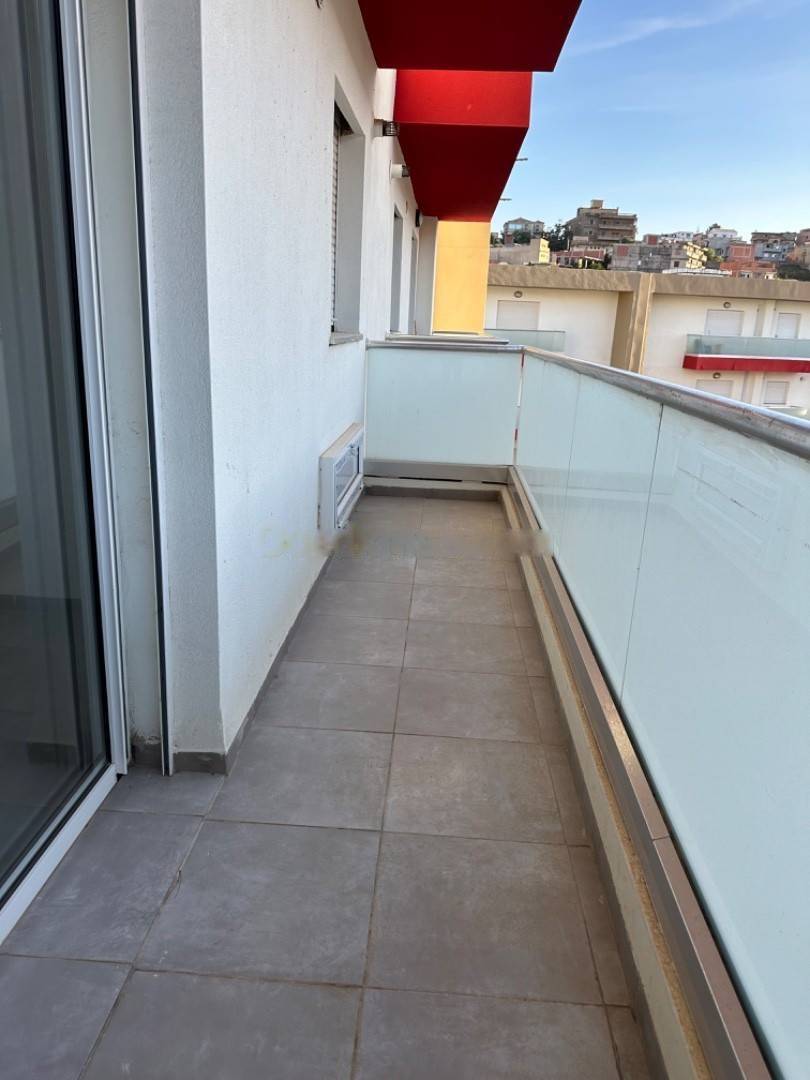 Location Appartement F4 Birkhadem