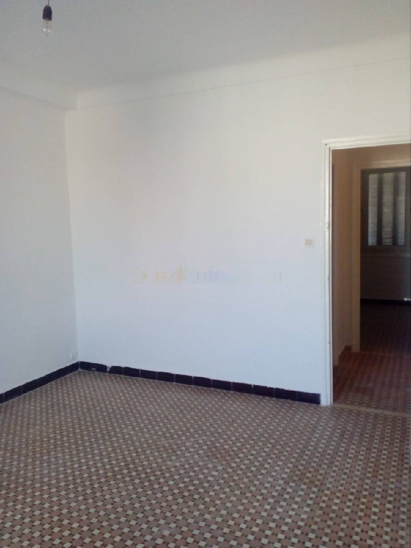 Location Appartement F3 Hussein Dey