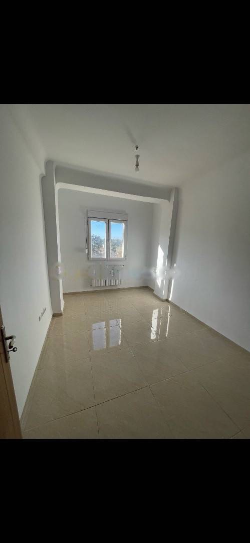 Location Appartement F4 Staoueli