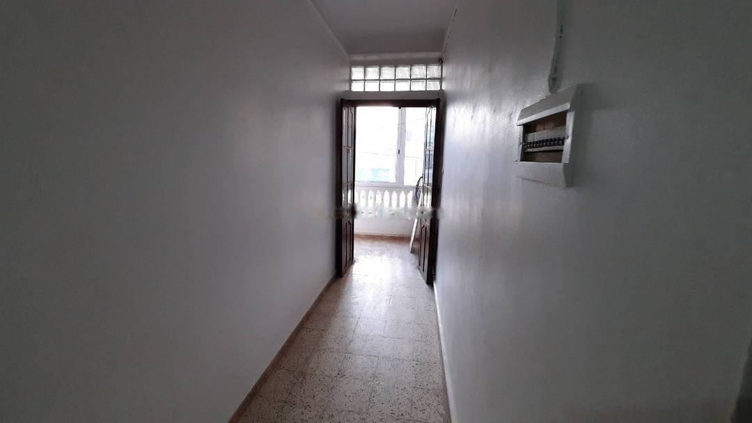 Location Niveau de villa F5 Djasr Kasentina