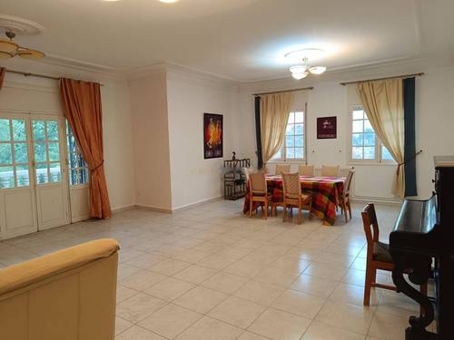 Location Niveau de villa F4 Hydra