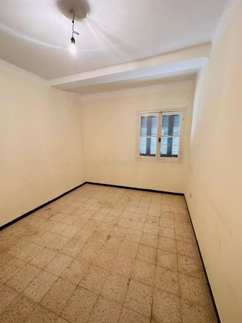 Location Appartement F3 Bab Ezzouar