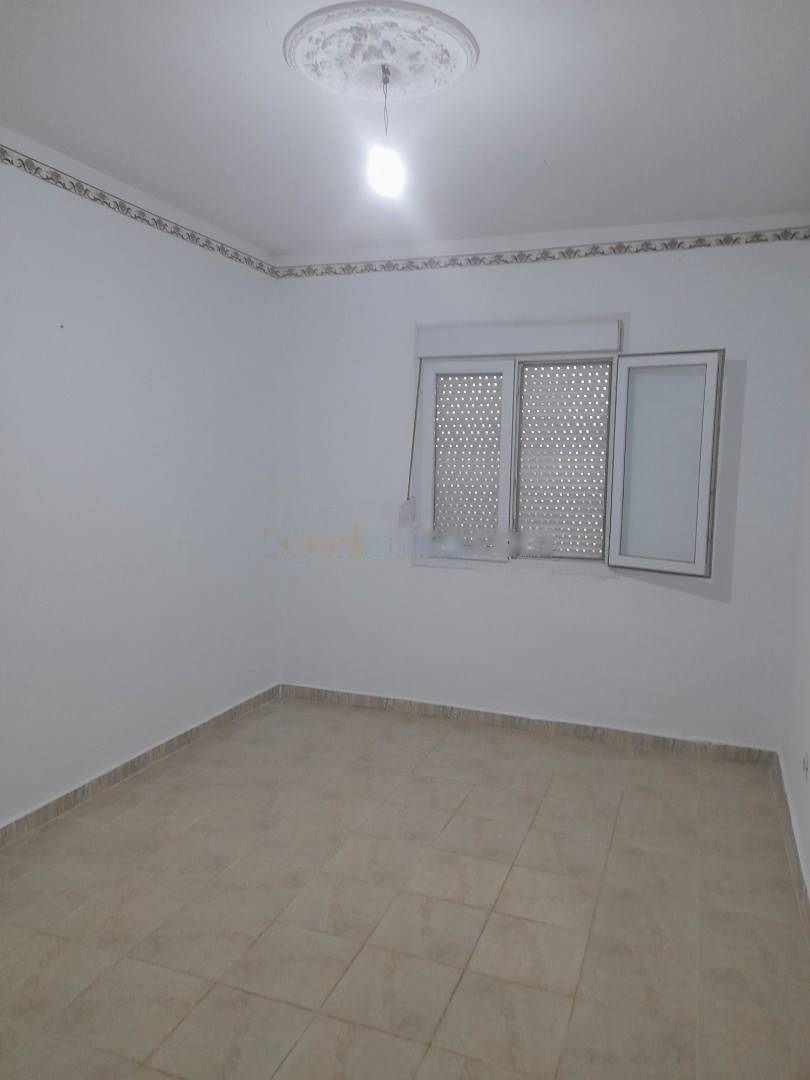 Location Appartement F4 Reghaia