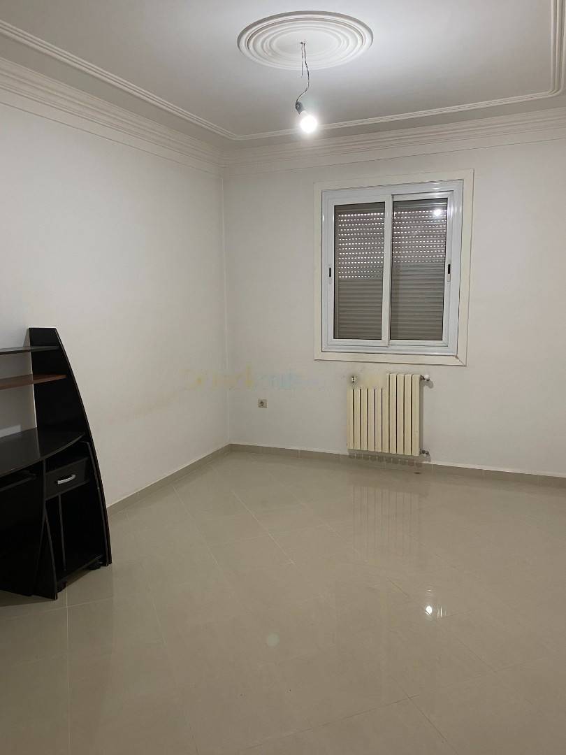 Location Appartement F4 El Achour