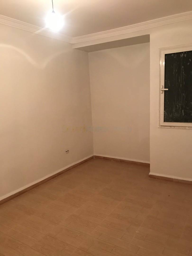 Location Niveau de villa F3 Rouiba
