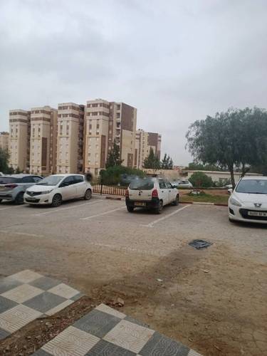 Vente Local F0 Souidania