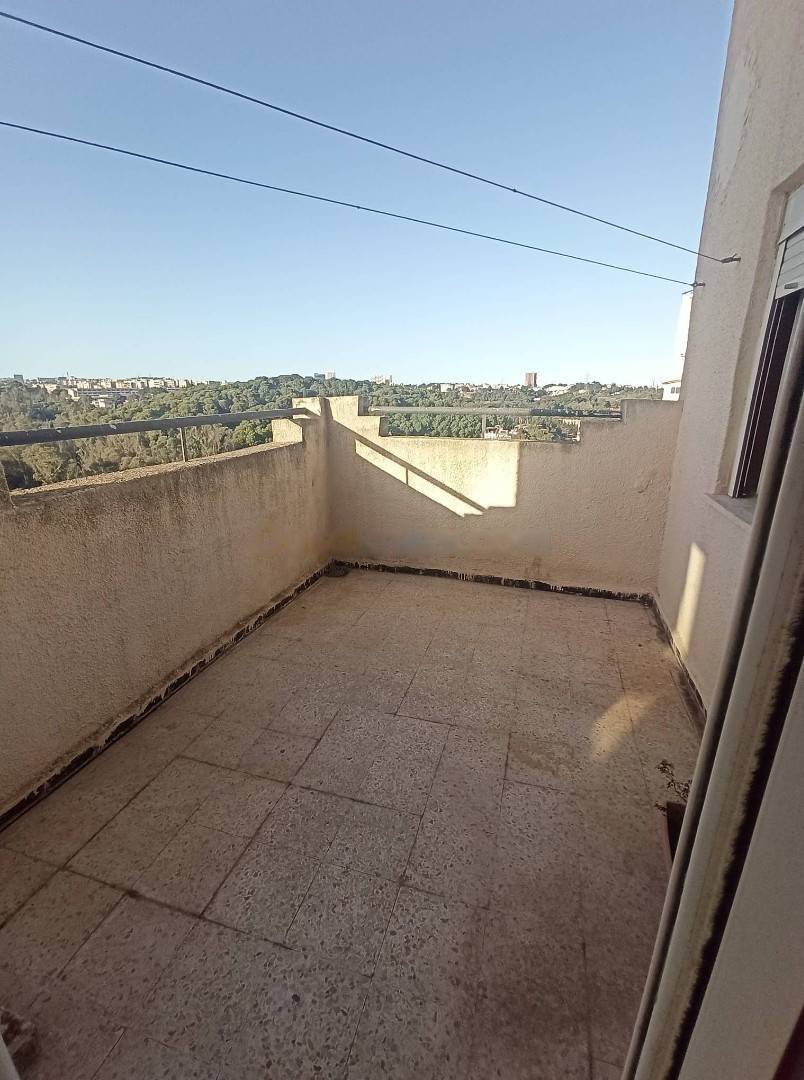 Location Appartement F4 El Achour