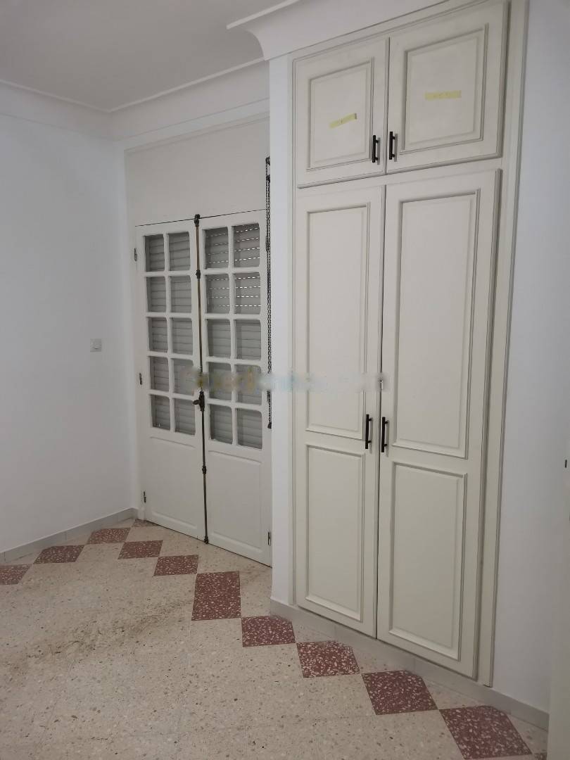 Location Niveau de villa F4 Birkhadem